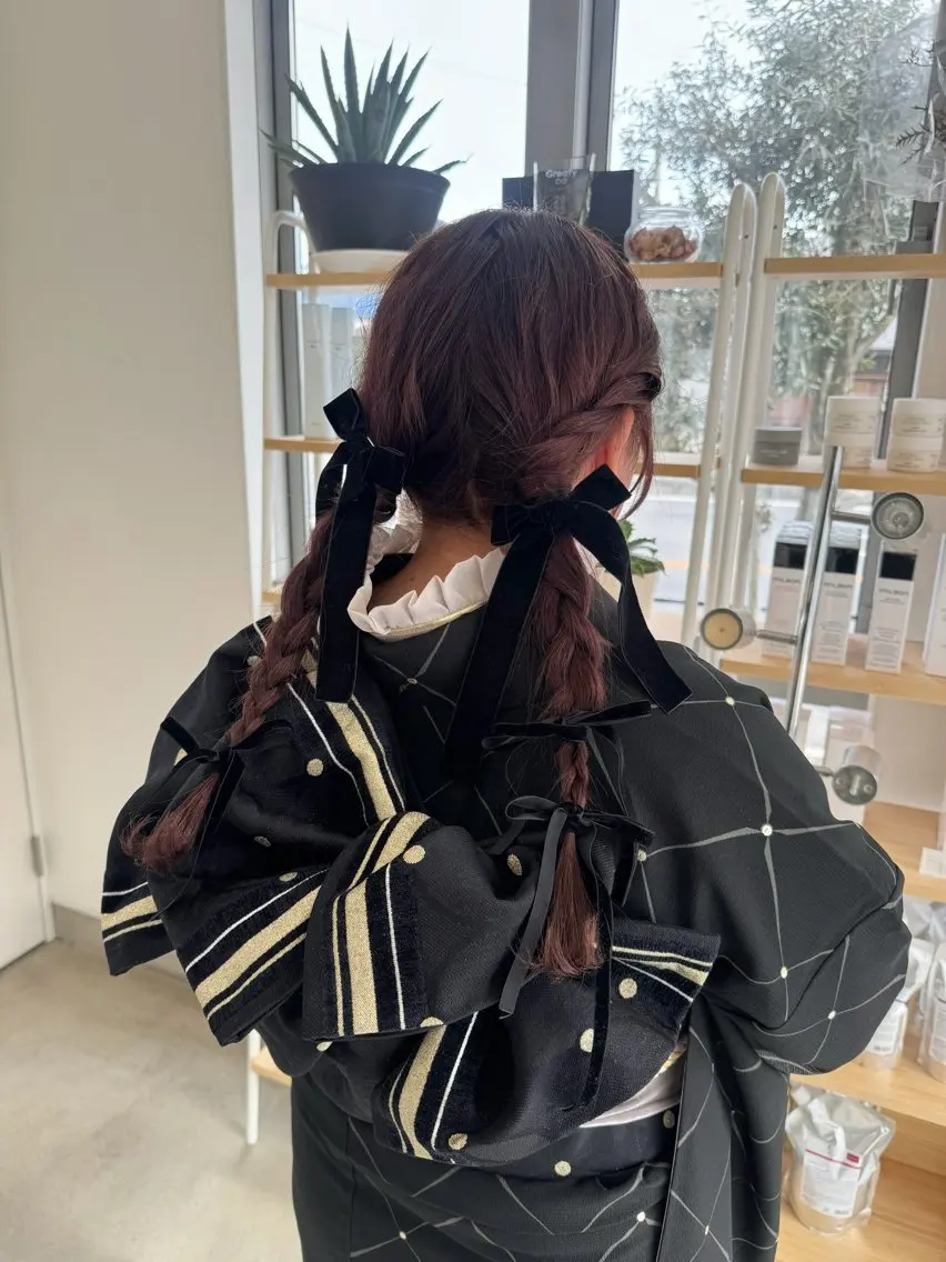 ロング ヘアアレンジ 成人式 ピンクブラウン 堀越 美羽のヘアスタイル