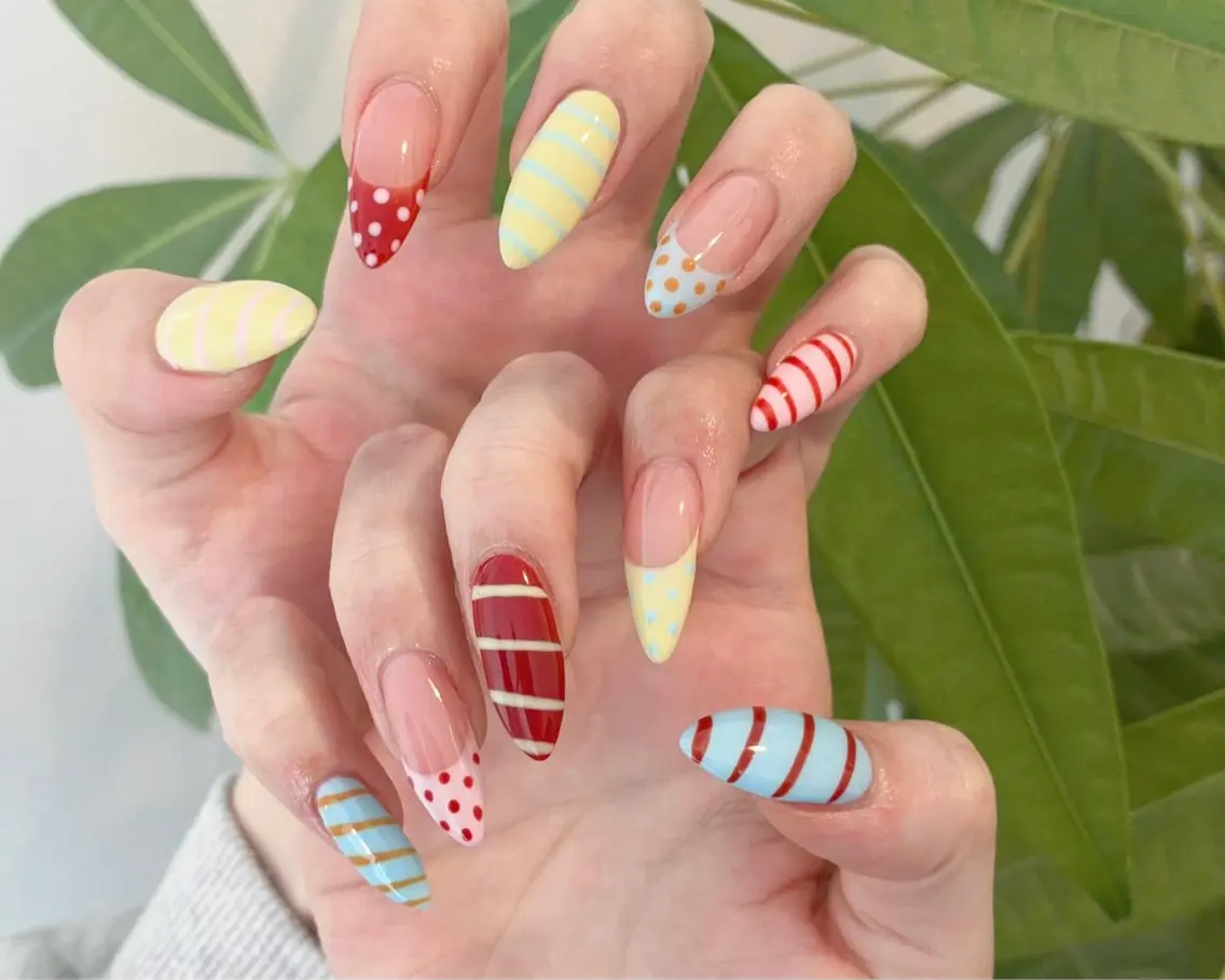 ネイル アートネイル オーロラネイル チークネイル フラワーネイル フレンチネイル ハンドネイル Lienbeauty RiRiのネイルデザイン