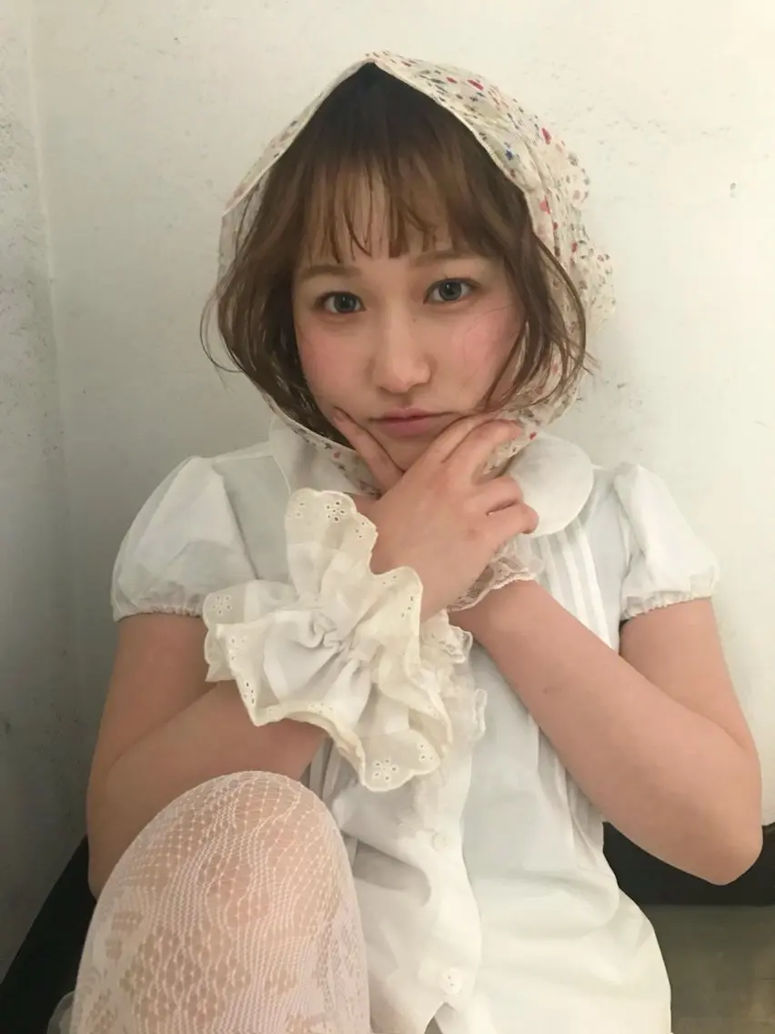 カラー ブリーチ 透明感カラー ダブルカラー ブリーチなしカラー ヘアカラー rinka/暖色 ボブカットモデルのヘアスタイル