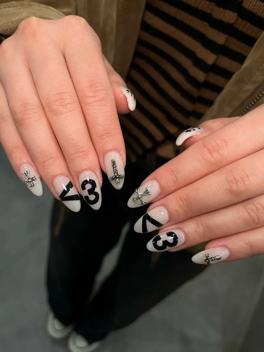ネイル ハンドネイル Cleo 名古屋駅店 🖤EMIRIのネイルデザイン