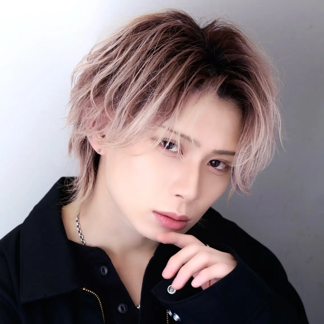 ショート カラー メンズ メンズバレイヤージュ バレイヤージュ ベージュカラー レイヤーカット カット ヘアカラー メンズカラー指名率 1位🌈koikeのヘアスタイル