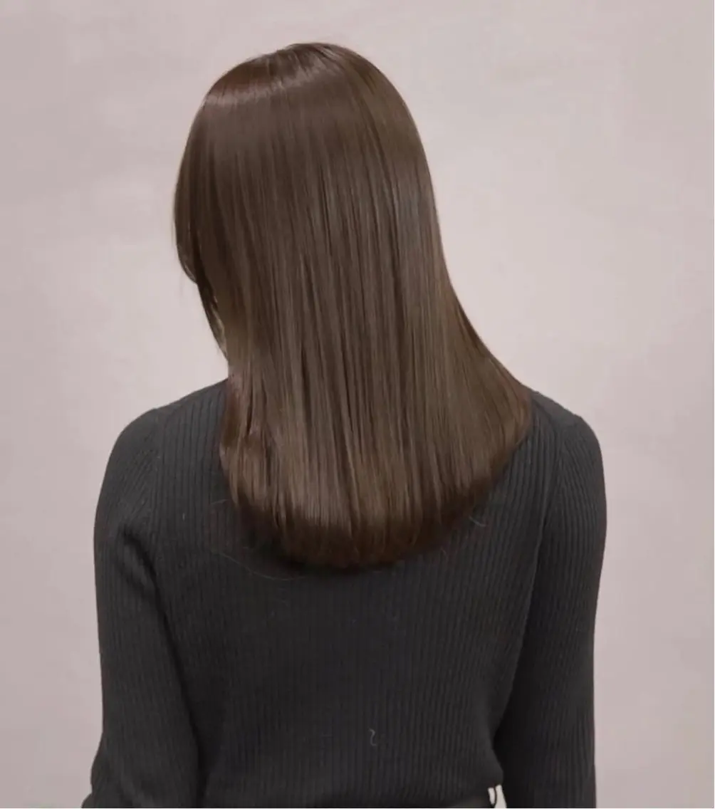 セミロング カット ヘアカラー 縮毛矯正 トリートメント 髪質改善/ベージュ 🎀mikuのヘアスタイル