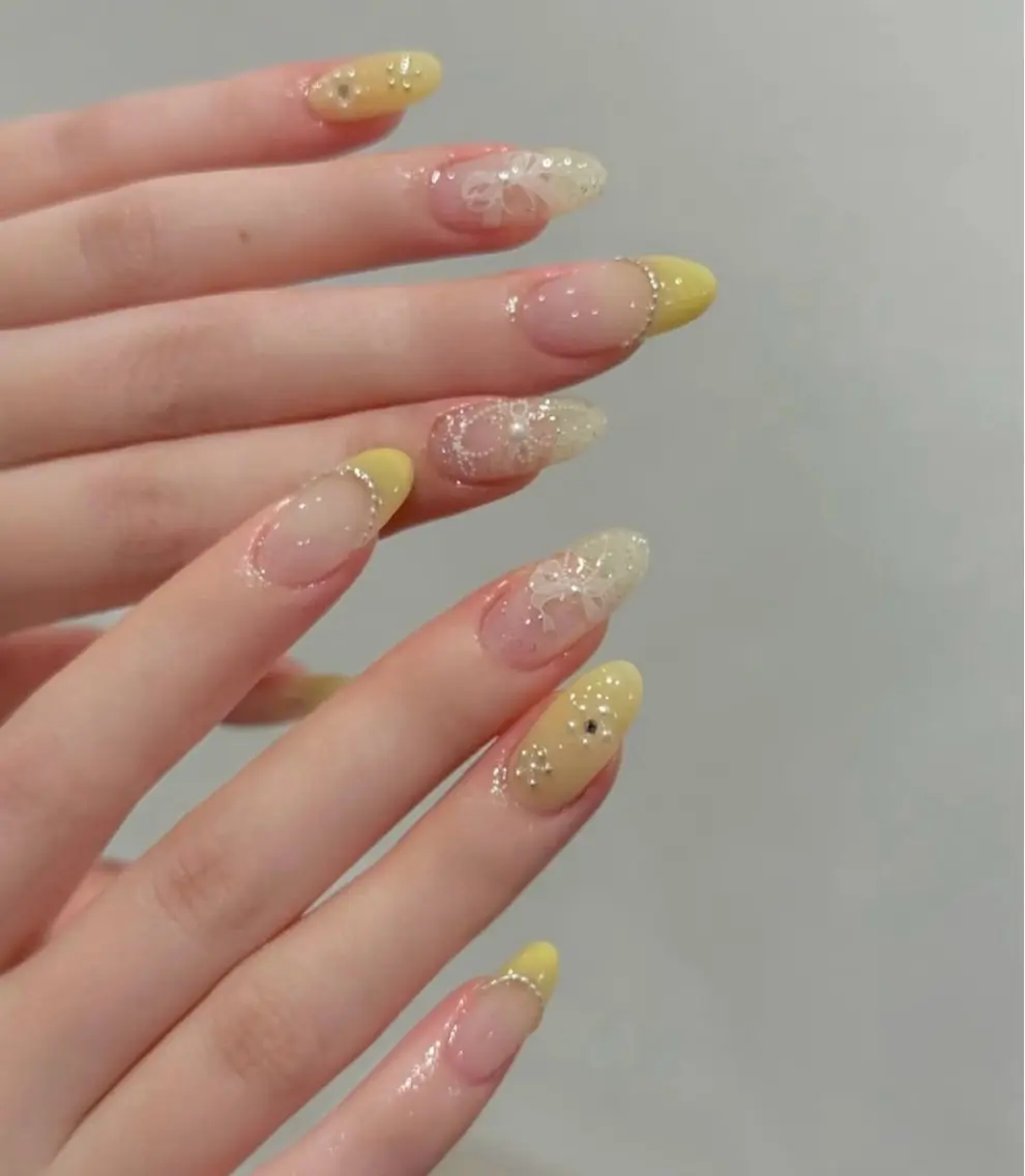 ネイル オーロラネイル べっ甲ネイル チークネイル 成人式 長さ出し ハンドネイル ハンドケア For you. Nail Salonのネイルデザイン