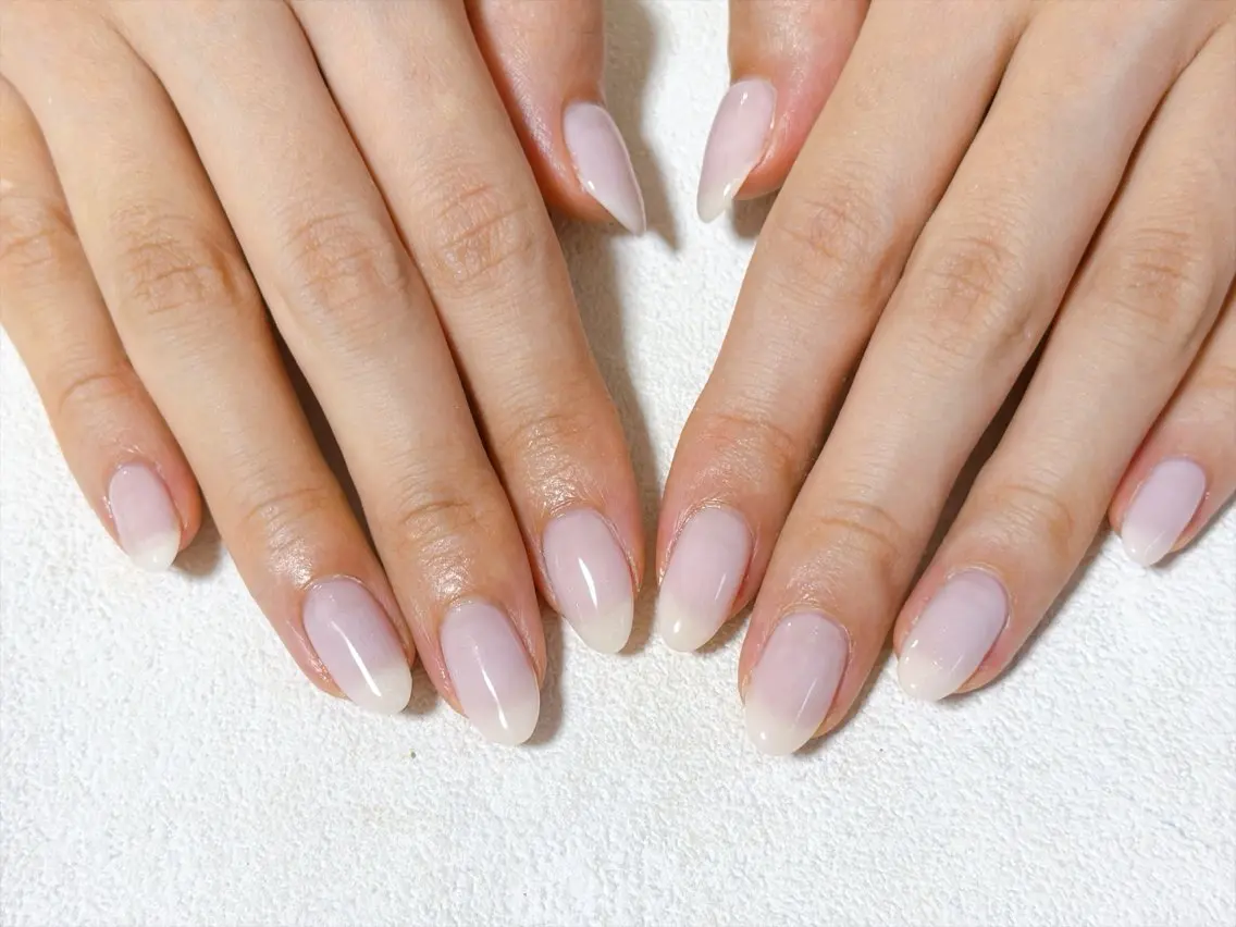 ネイル アニマル柄 オーロラネイル フットネイル フレンチネイル ジェルネイル ハンドネイル mogunail &blowのネイルデザイン