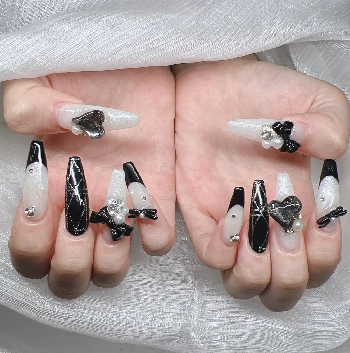ネイル 長さ出し グラデーション キラキラネイル マグネットネイル ニュアンスネイル Lee Nails チップ長さだし専門店のネイルデザイン