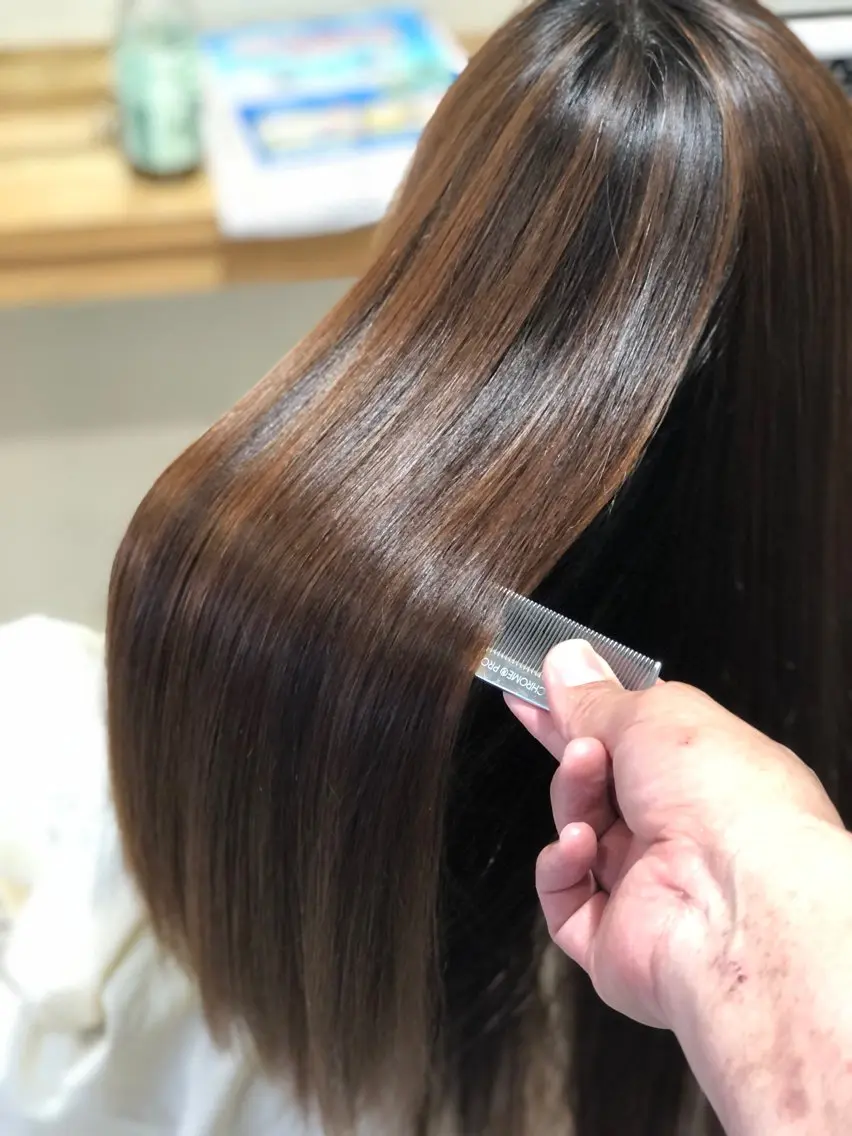 ロング ヘア　リミックス Ｗ(ダブル)のヘアスタイル