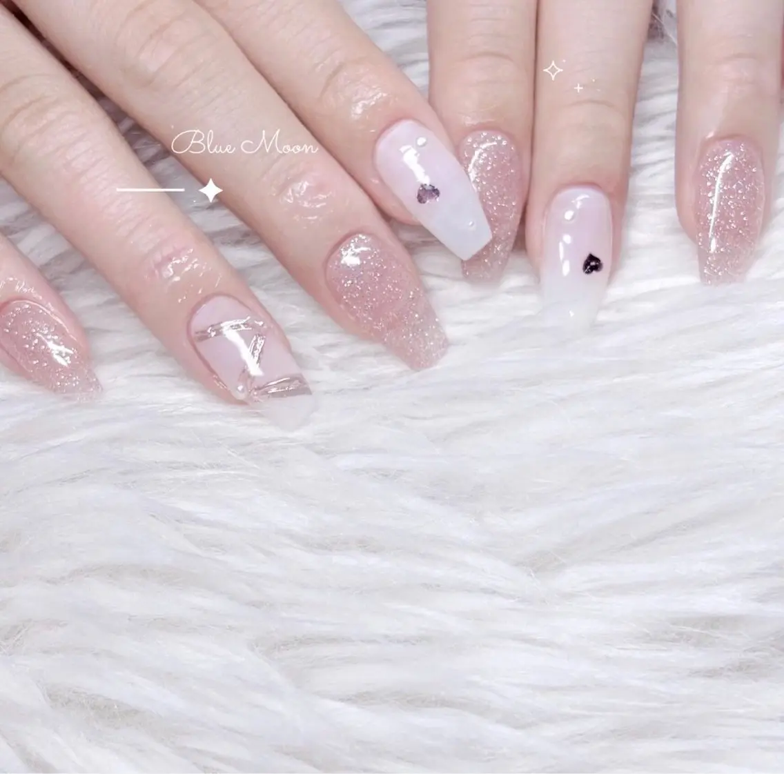 ネイル ミラーネイル ハンドネイル フットネイル ハンドケア nail salon Blue Moonのネイルデザイン