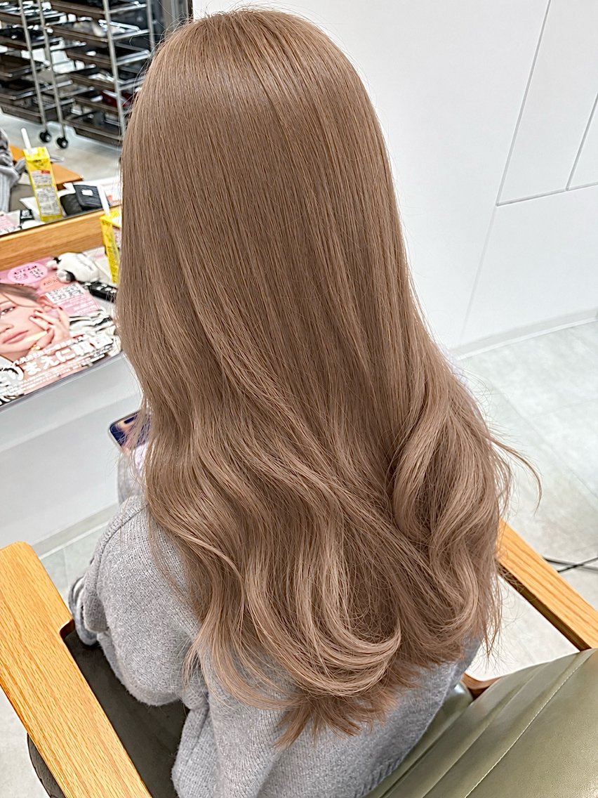 ロング カラー moi Blanc/ Aoyagiのヘアスタイル