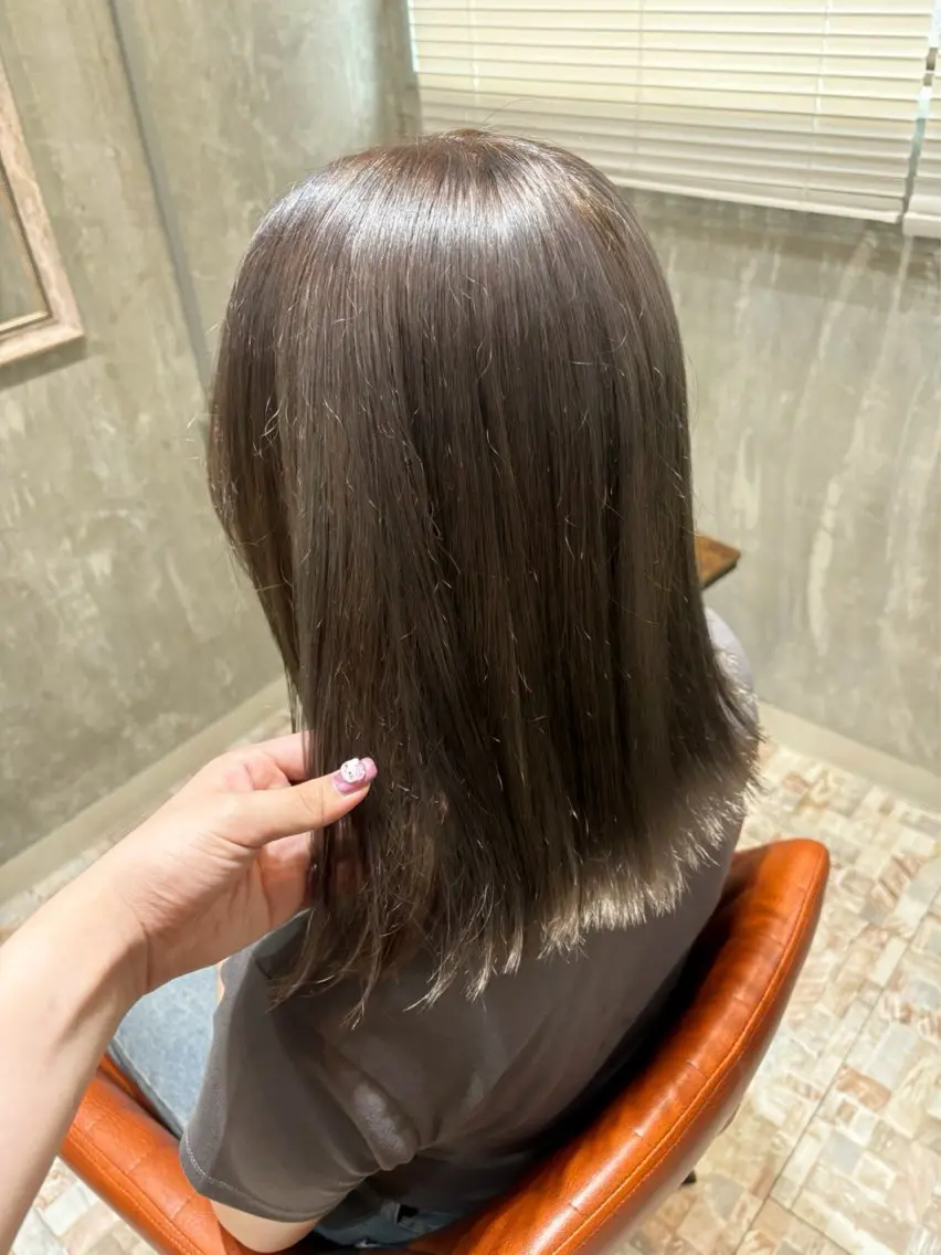 セミロング カラー グレージュ ヘアカラー botan🪷☆*。 レ ナのヘアスタイル