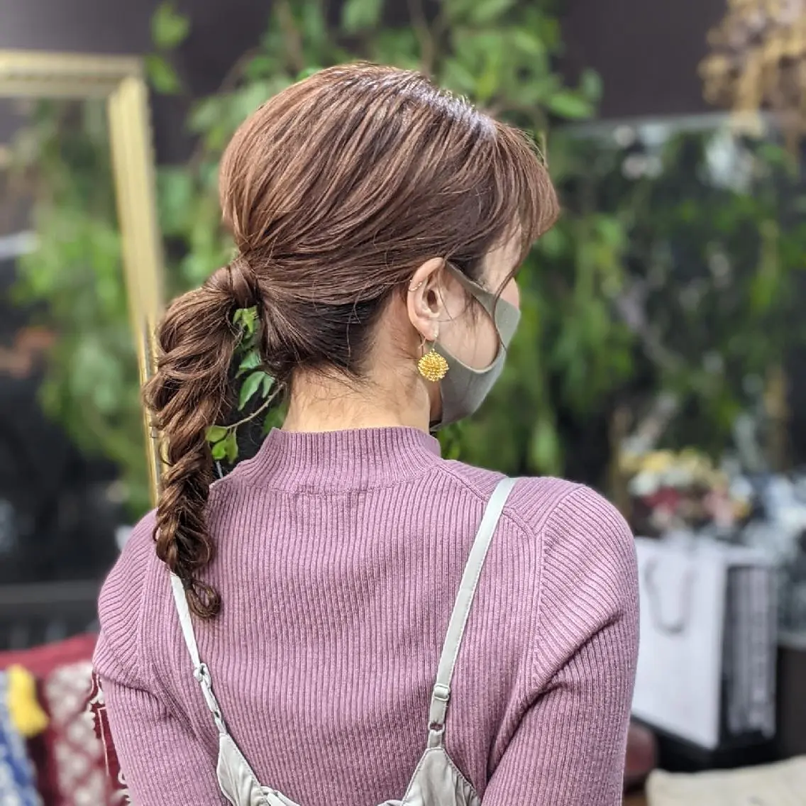 セミロング ヘアアレンジ ポニーテール HIKARI＠ Ruheplatzのヘアスタイル