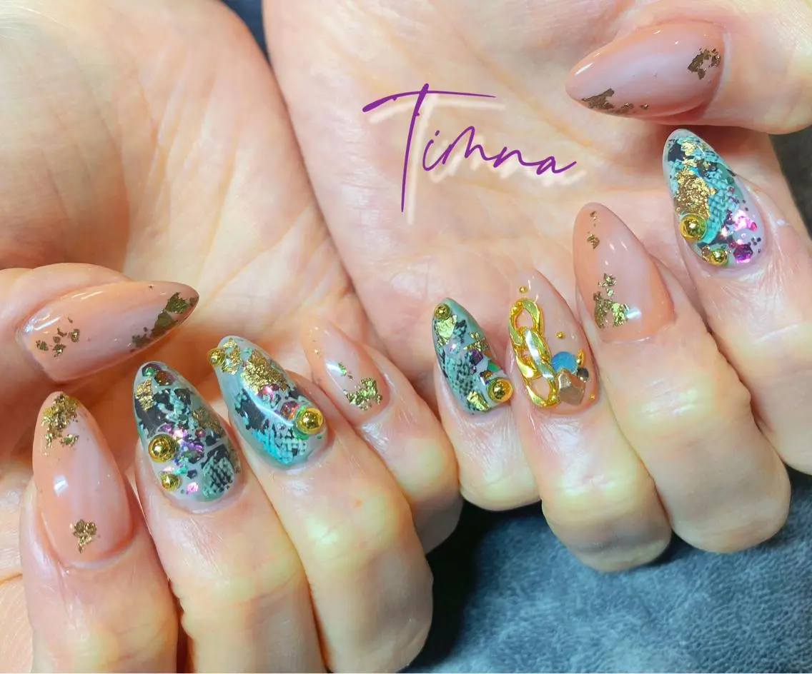 セミロング ハンドネイル NAILSALON 🍔Timna🍟のネイルデザイン