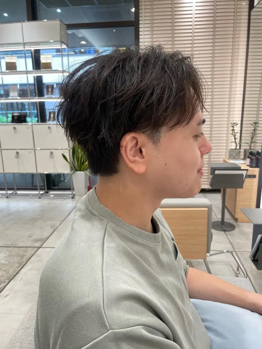 ショート メンズ センターパート フェザーパーマ メンズパーマ 波巻きパーマ 髪質改善&美髪矯正 専門美容師:植原瑞樹のヘアスタイル