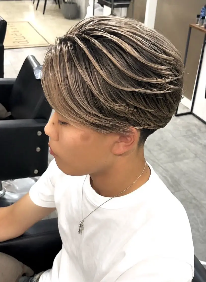 ショート カラー メンズ メンズバレイヤージュ バレイヤージュ レイヤーカット メンズバレイヤージュ 中野裕介のヘアスタイル