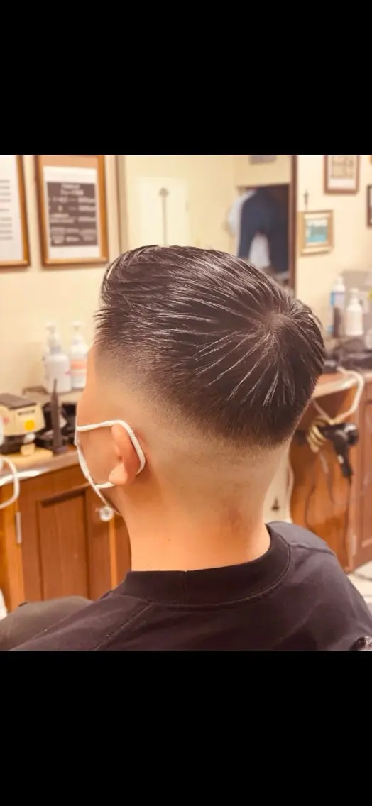 ショート メンズ フェードカット 江島 浩紀のヘアスタイル