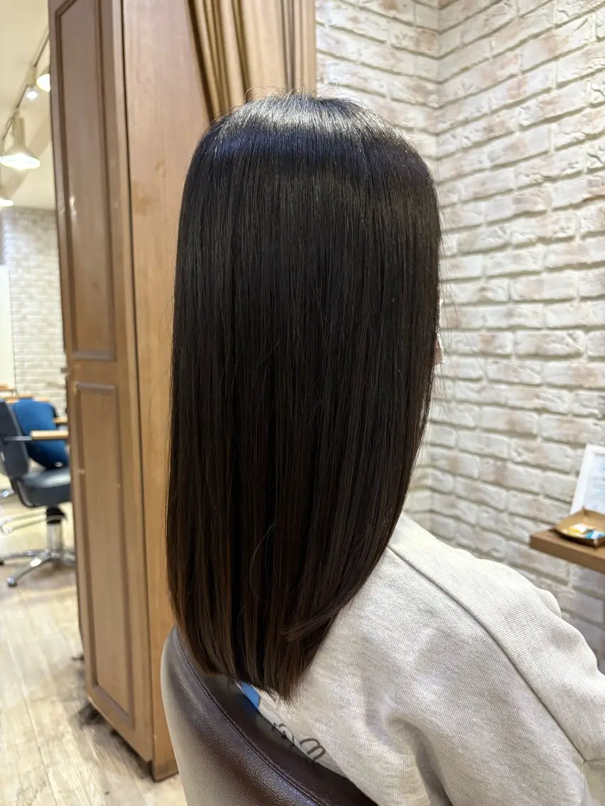 セミロング カラー ブラウンカラー 顔まわりレイヤー 顔周りカット レイヤーカット 田中 元規のヘアスタイル