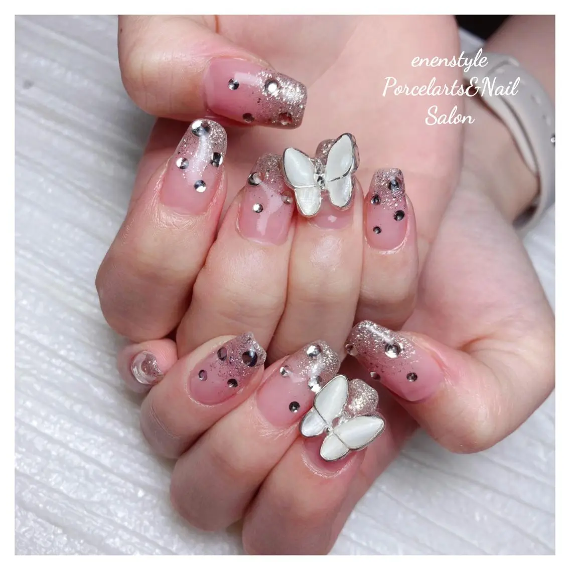 ミディアム ネイル 🐾enen style 🐾のネイルデザイン