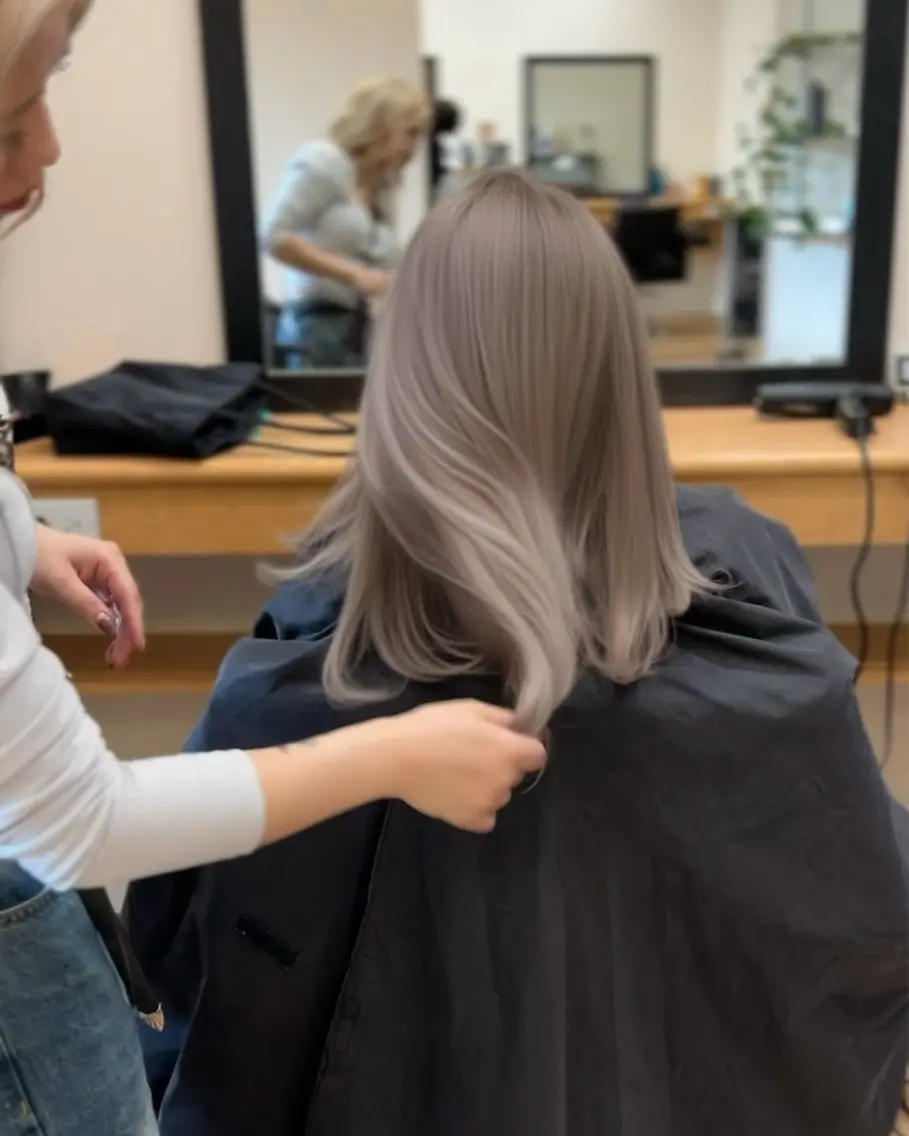 ミディアム Hayashi Maiのヘアスタイル