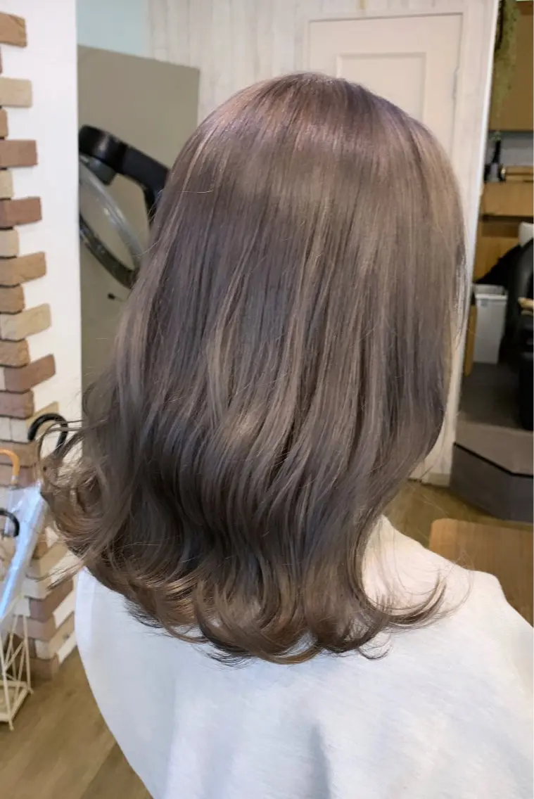 ミディアム カラー ダークグレー ダークグレージュ グレージュ ヘアカラー regalo Acari🍎のヘアスタイル