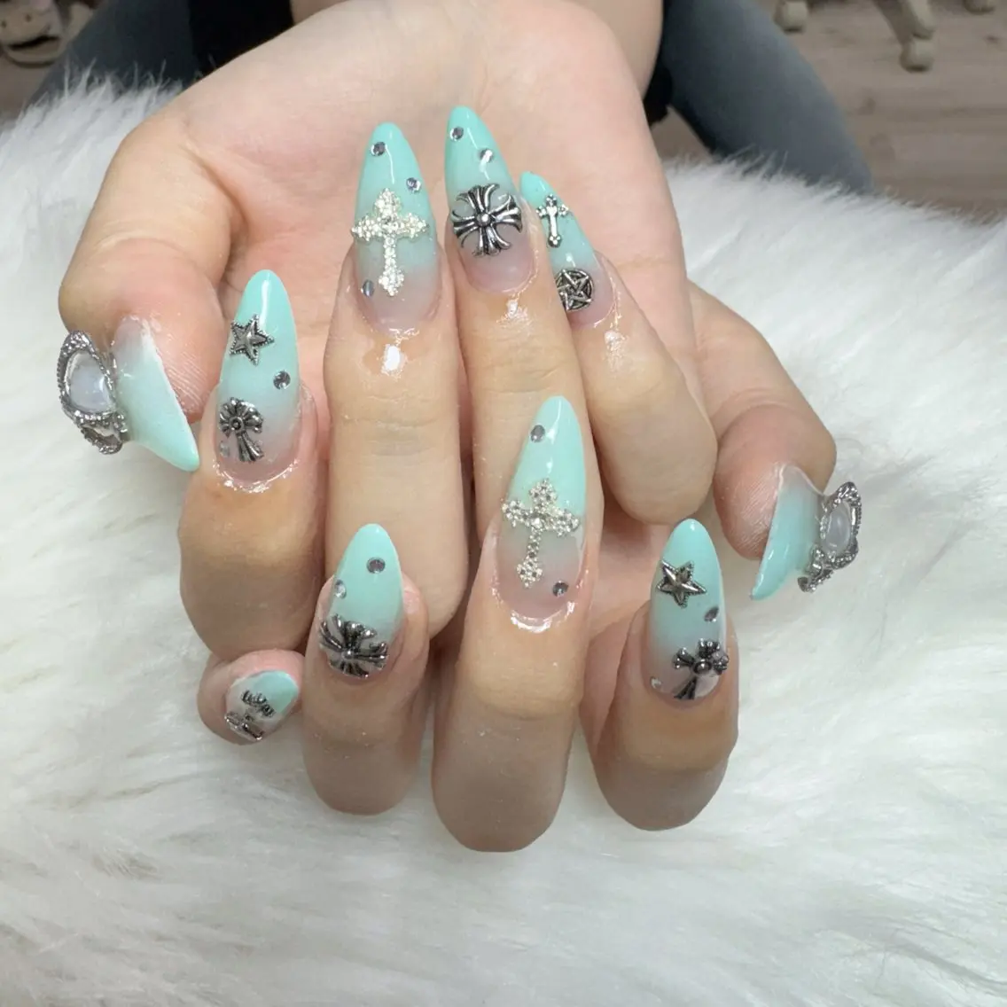 ネイル ハンドネイル 🎀nana🫧 ワンホンネイル🎀のネイルデザイン