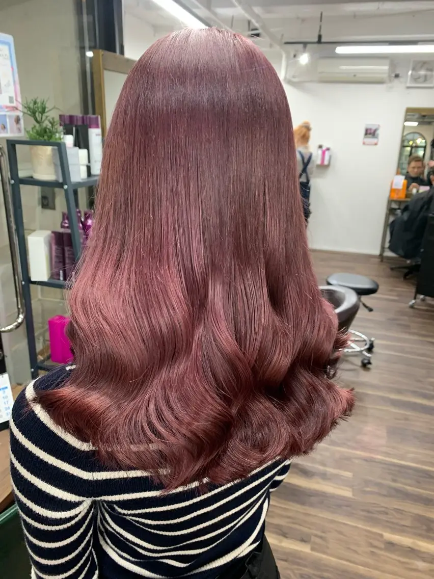 ミディアム カラー ヘアアレンジ 韓国風ヘア ヘアカラー トリートメント 🌟🍒ハイトーン 韓国ヘア/ユウミのヘアスタイル