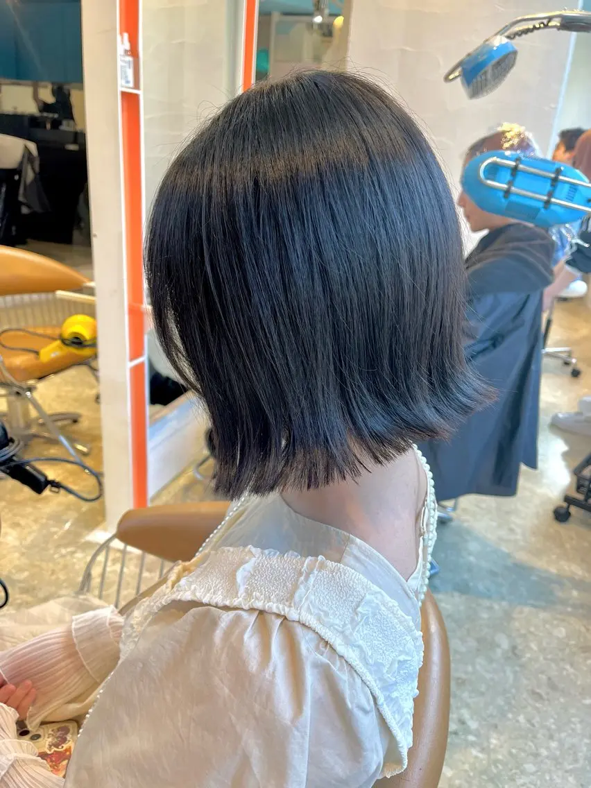 ミディアム ボブ 外ハネヘア カット うしだ かおるのヘアスタイル