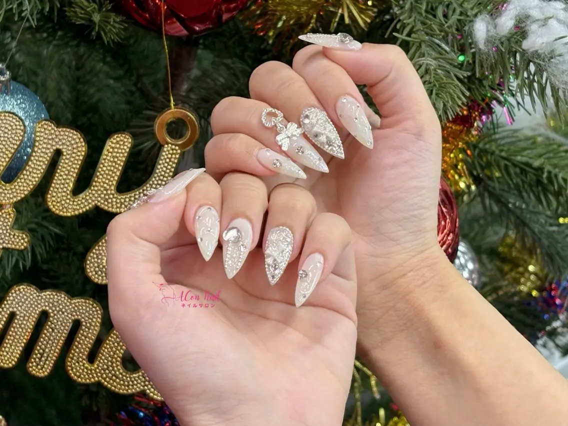 ネイル 桜ネイル 長さ出し フラワーネイル フレンチネイル ジェルネイル ハンドネイル ACon NailSalonのネイルデザイン