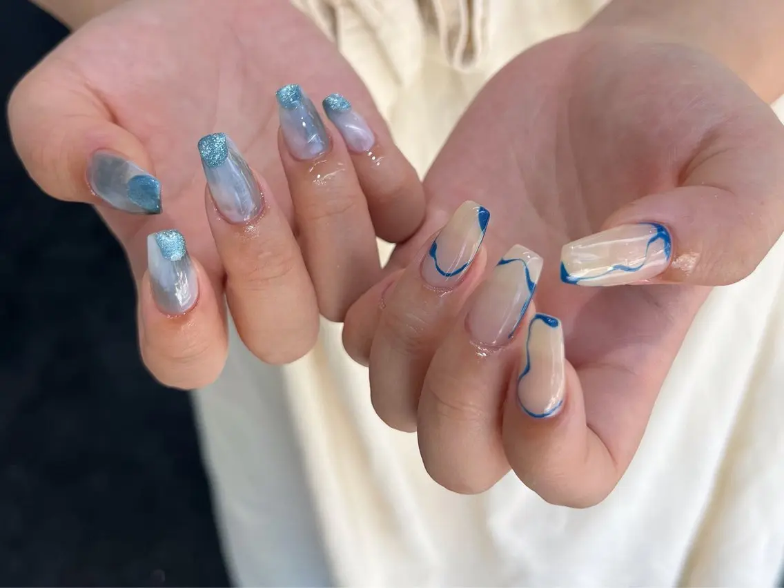 ネイル 水色 マグネットネイル ニュアンスネイル 夏ネイル ハンドネイル フットネイル GRANDE大須 栄/店長 aki🌙のネイルデザイン