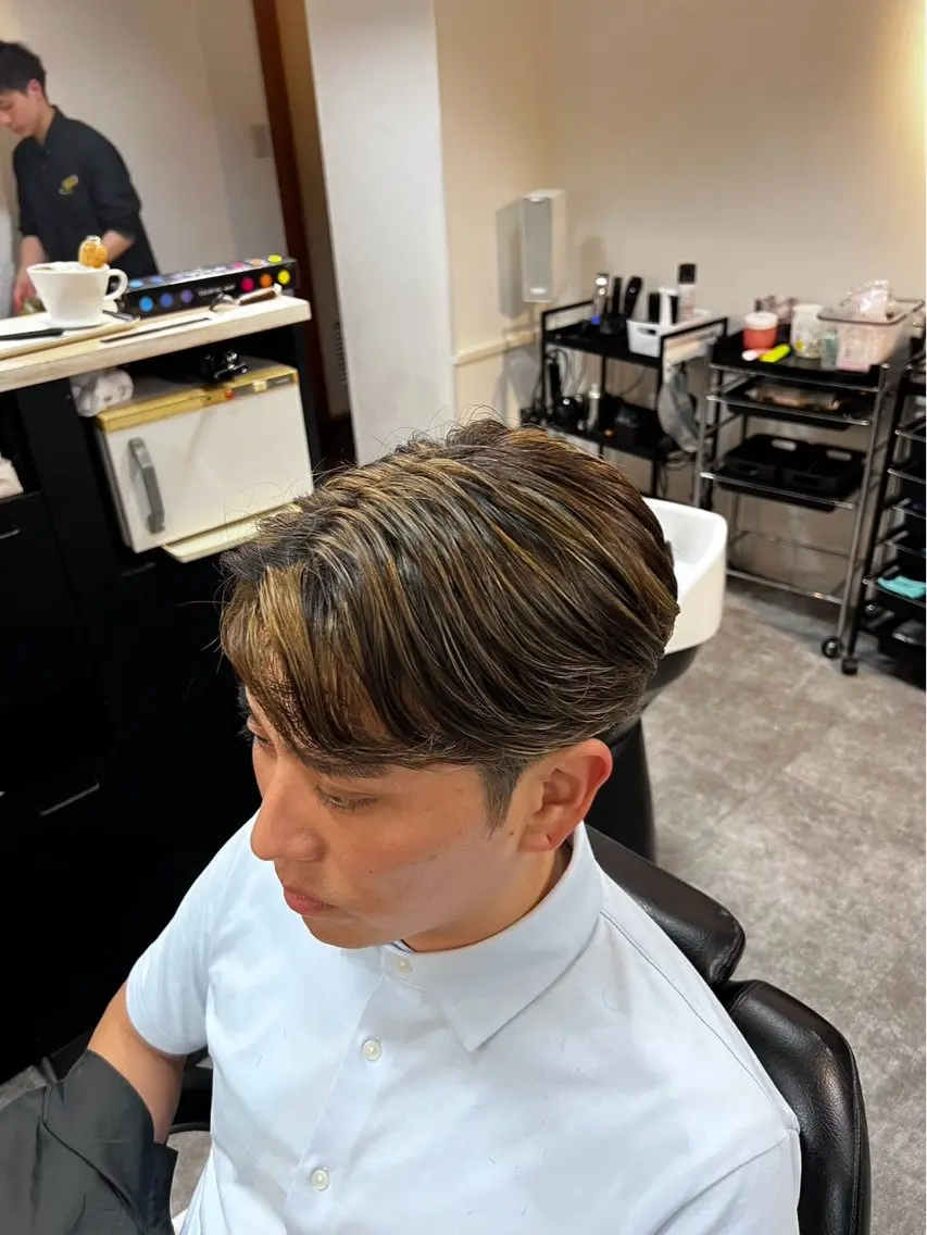 カラー メンズ ヘアカラー 河山 楽のヘアスタイル