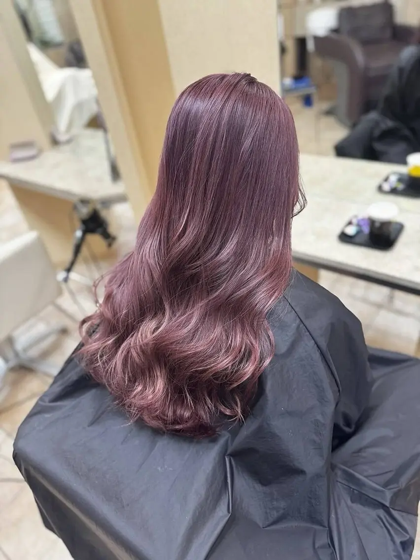 カラー 甲斐谷 真凜のヘアスタイル