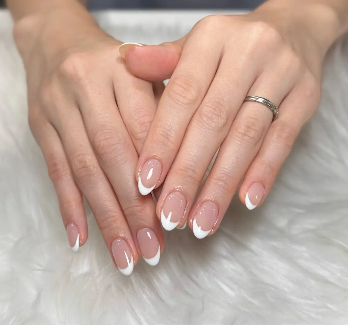 ネイル オーロラネイル チークネイル フットネイル フレンチネイル ジェルネイル ハンドネイル Nichi Nailsのネイルデザイン