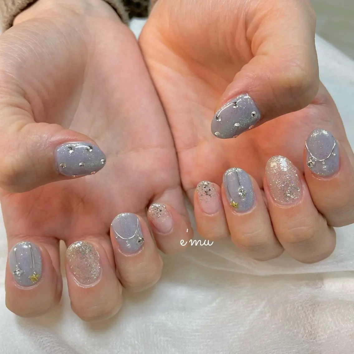 ネイル ブルー キラキラネイル 冬ネイル ハンドネイル nail salon e'mu💐のネイルデザイン