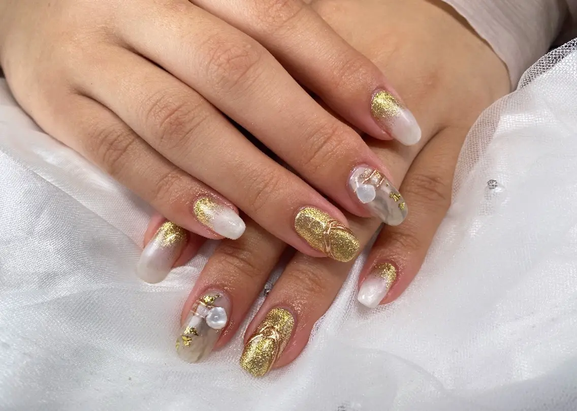 ネイル アートネイル ゴールド グラデーション ミラーネイル ニュアンスネイル ハンドネイル i yukiのネイルデザイン