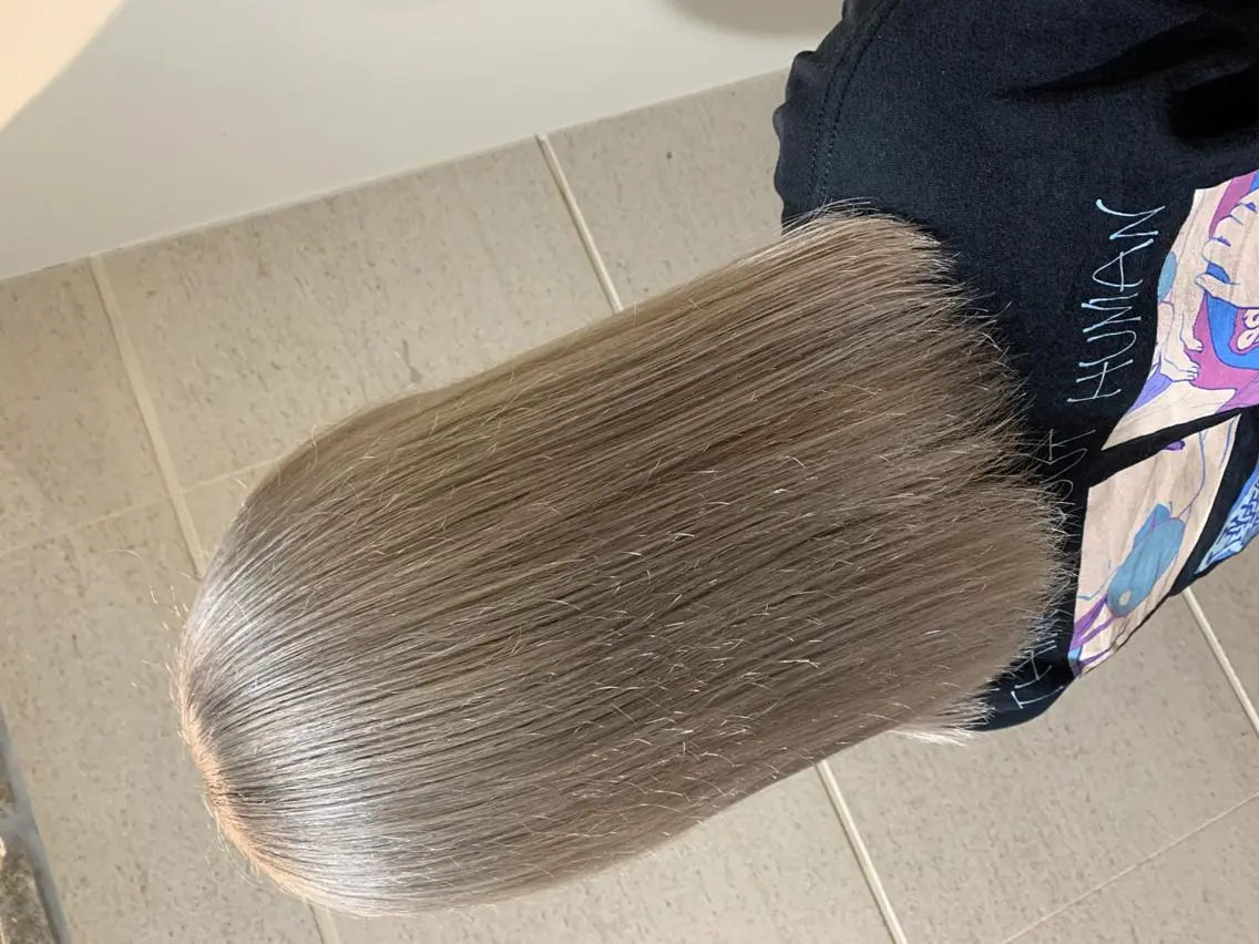 セミロング カラー ブリーチ ヘアカラー トリートメント ハイトーン得意😍 Lumiereのヘアスタイル