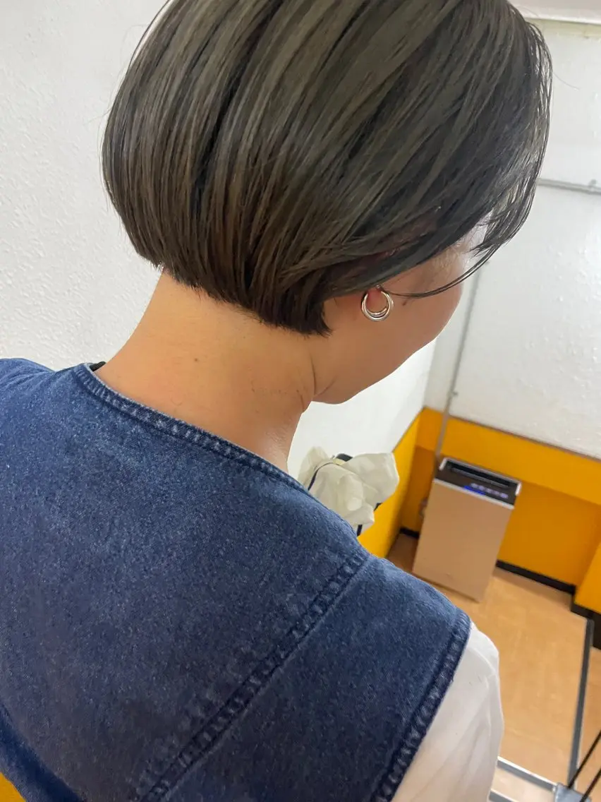 ショート カラー カット ヘアカラー トリートメント ayane⭐️ボブ・ ショート・パーマのヘアスタイル