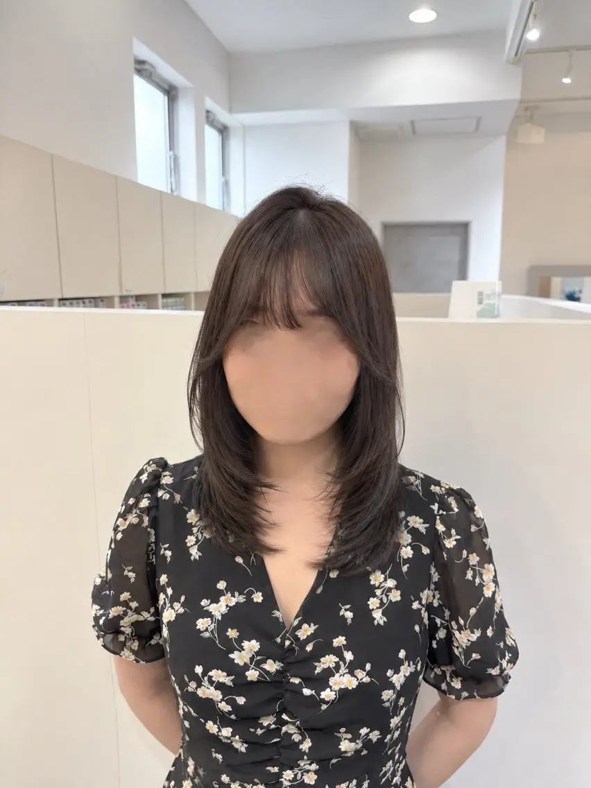 セミロング カラー アッシュ アッシュブラウン ブラウンカラー レイヤーカット 透明感color あやののヘアスタイル