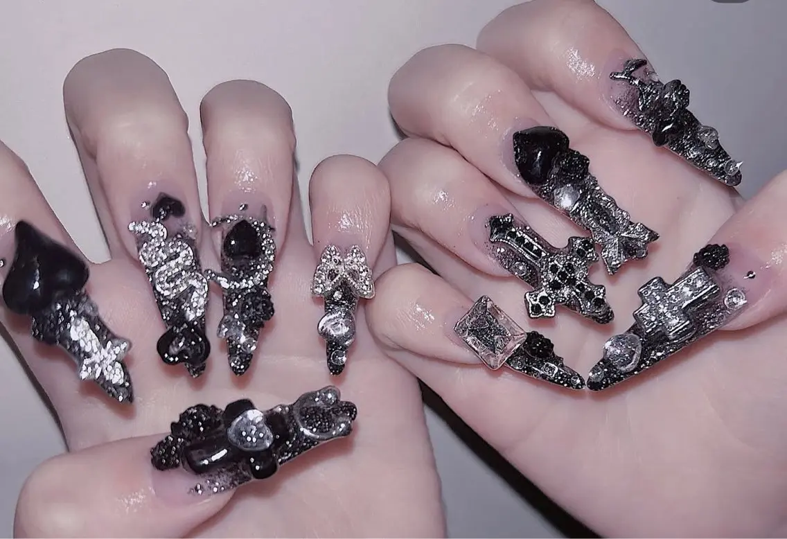 ネイル オーロラネイル フレンチネイル ジェルネイル ハロウィン キラキラネイル ハンドネイル H.baby Nail Salonのネイルデザイン