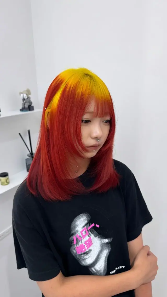 ミディアム ヘアカラー トリートメント ブリーチ/艶カラー 💎koharu💎のヘアスタイル