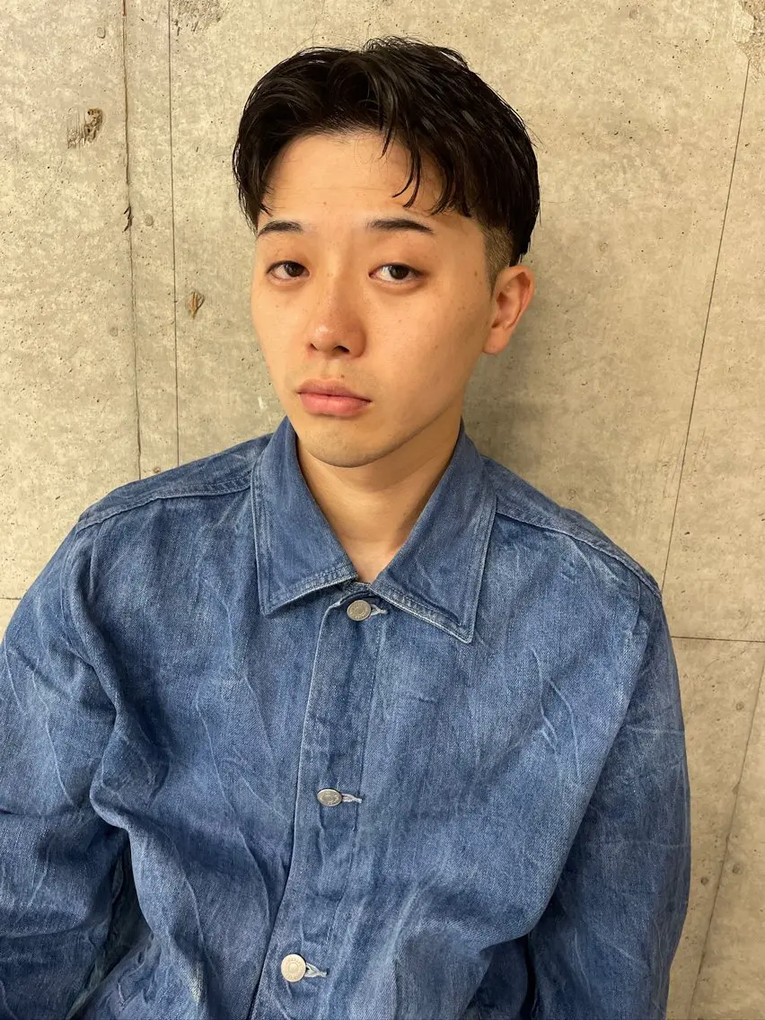 men's cut 🍋🟩 刈り上げセンターパートの写真
