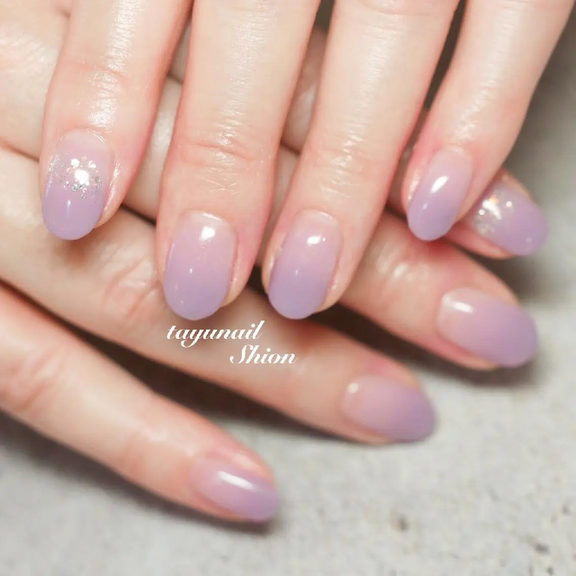 ネイル ブルー ジェルネイル グラデーション ラメ(グリッター) パラジェル ネイルサロン 【たゆnail】のネイルデザイン