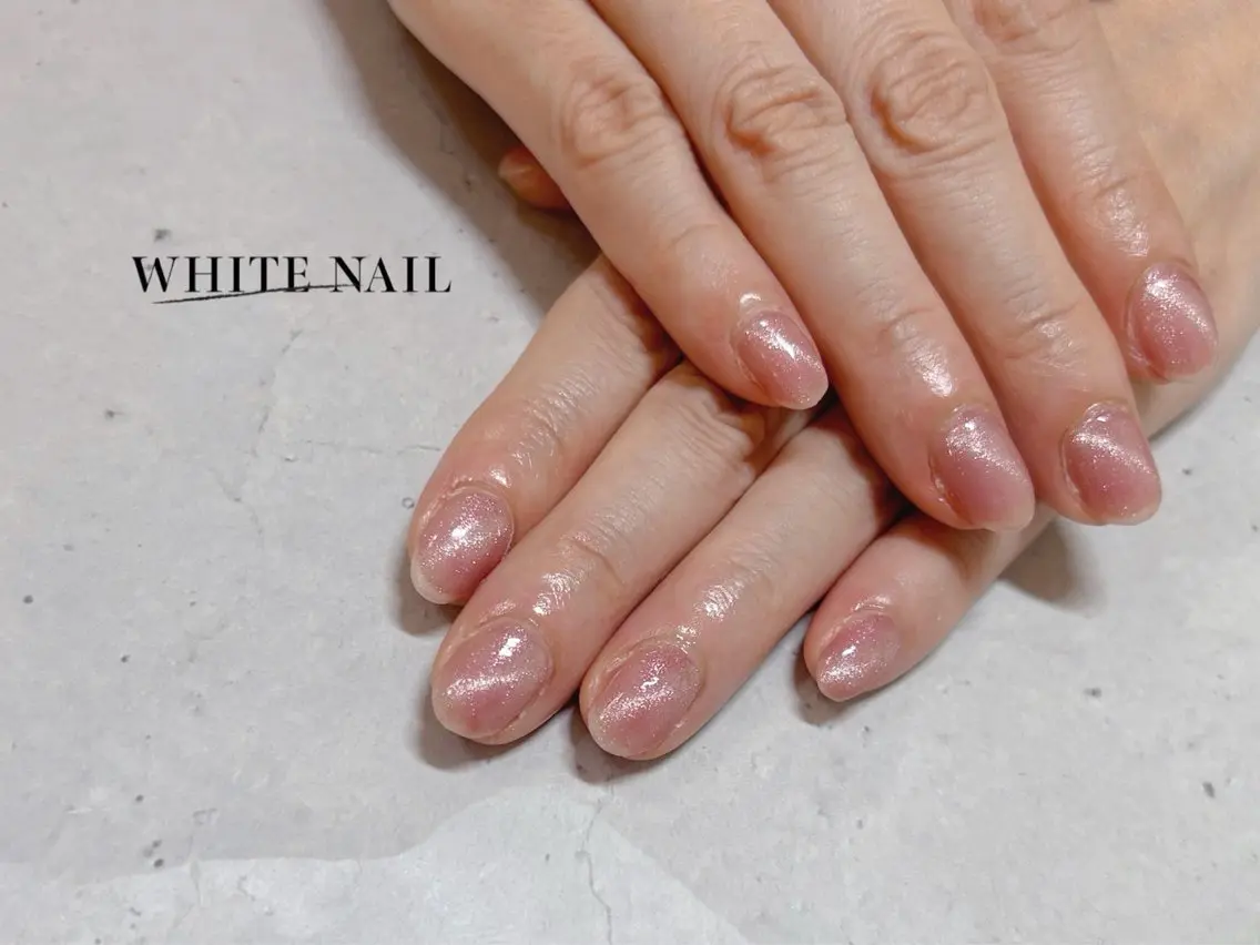 ネイル マグネットネイル ハンドネイル WHITE NAIL ホワイトネイルのネイルデザイン