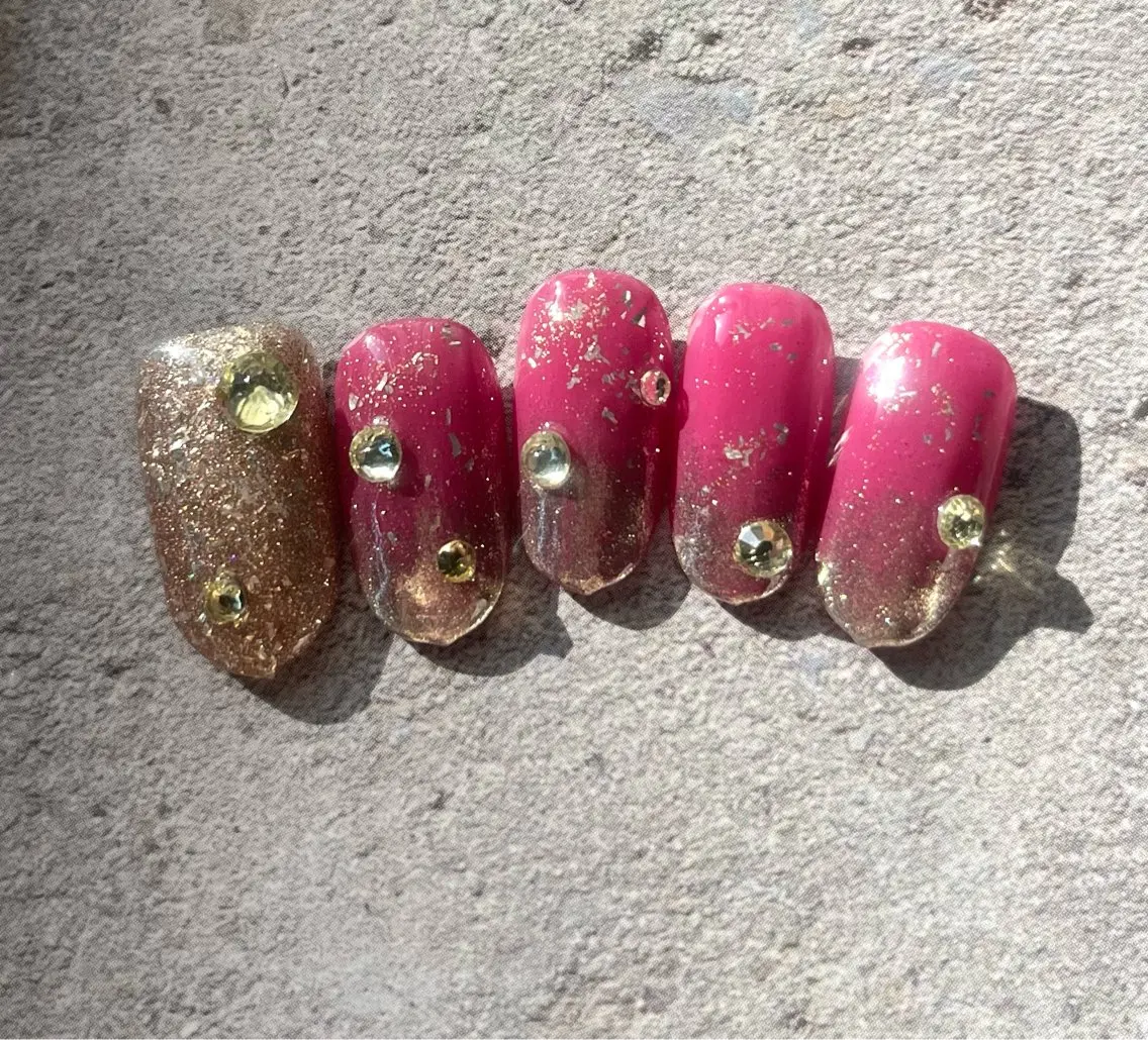 ショート 2DY NAIL SALONのネイルデザイン