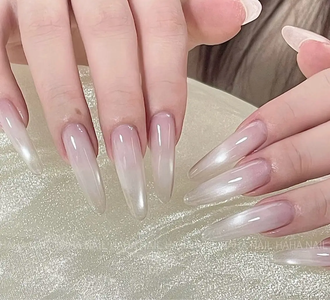 ネイル アートネイル オーロラネイル チークネイル フレンチネイル ガラスフレンチ 🎀🎀YooLi Nail Salonのネイルデザイン