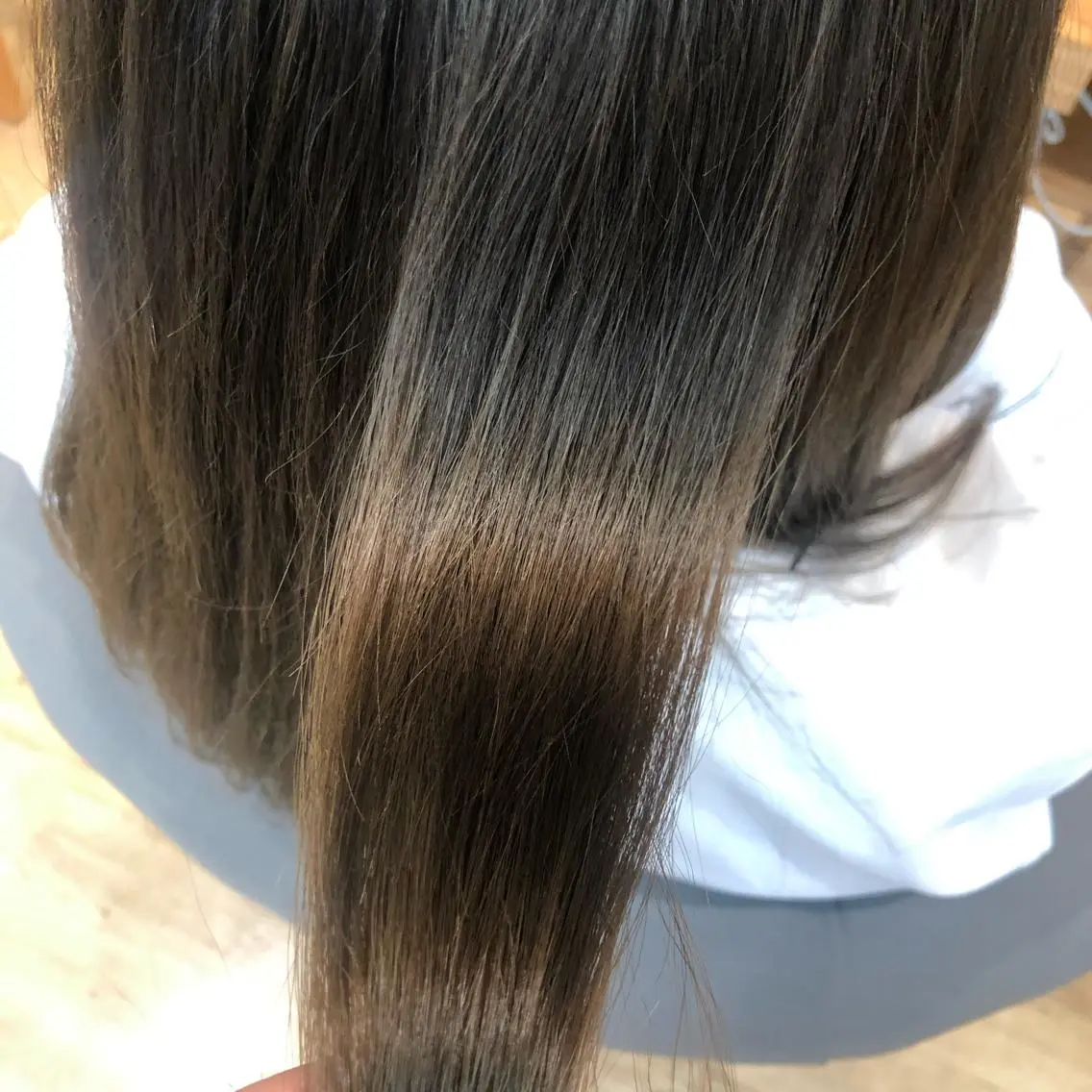 セミロング カラー ヘアアレンジ ベージュカラー 落合 眺 (オチアイ ノゾミ)のヘアスタイル