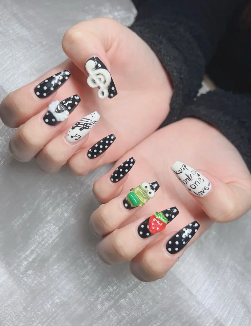 ネイル オーロラネイル チークネイル 長さ出し フットネイル フレンチネイル ハンドネイル Lee Nails チップ長さだし専門店のネイルデザイン