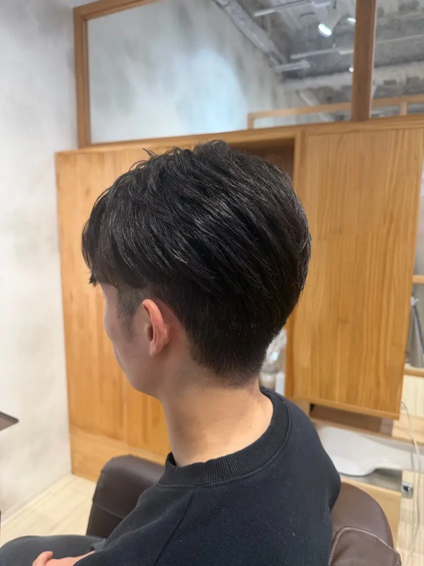 メンズ アップバング センターパート マッシュ 刈り上げ カット レディースカット モデル募集　山田省吾のヘアスタイル