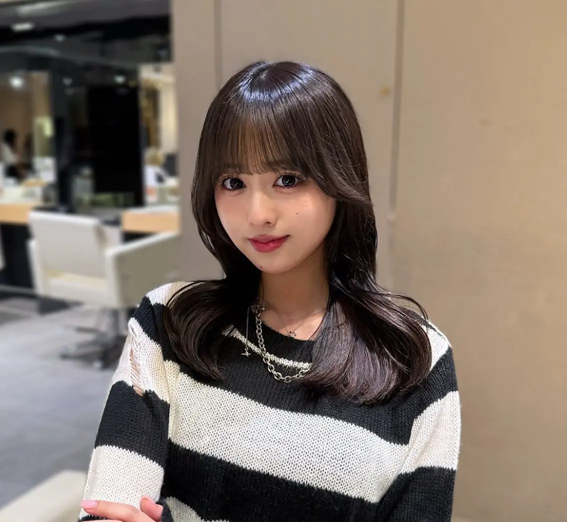 セミロング カット ヘアカラー トリートメント 谷 亜澄のヘアスタイル