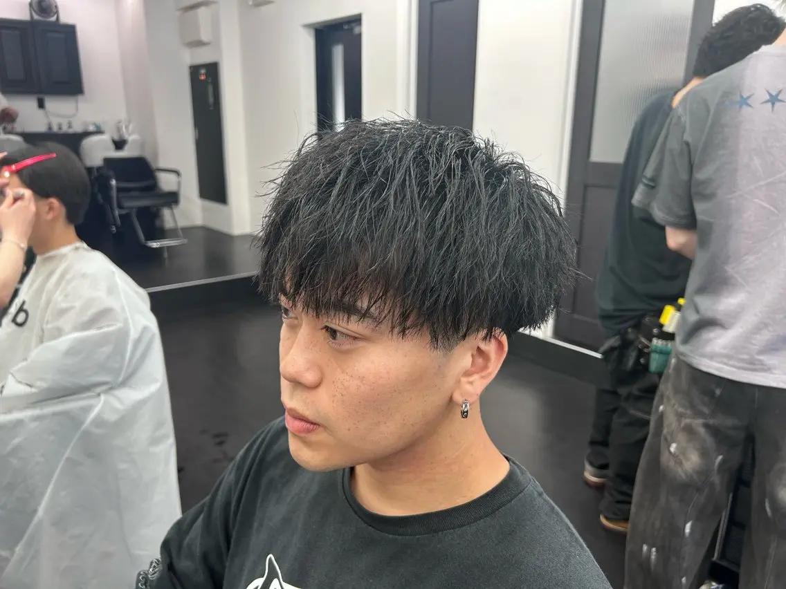 パーマ メンズ カット パーマ 1週間限定メンズパー マ🔥5060~🔥のヘアスタイル