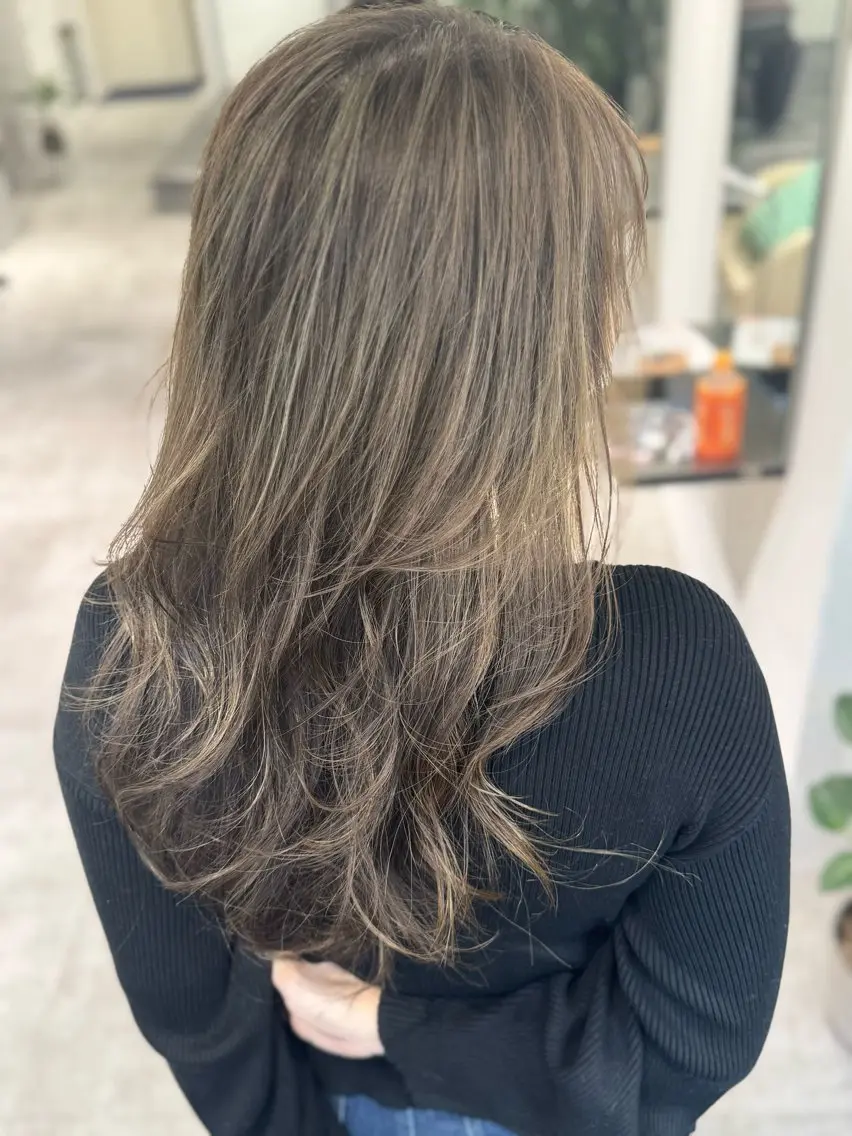 ロング カラー ハイライトカラー ハイライト 夜23時まで予約🉑 reverieあきらのヘアスタイル