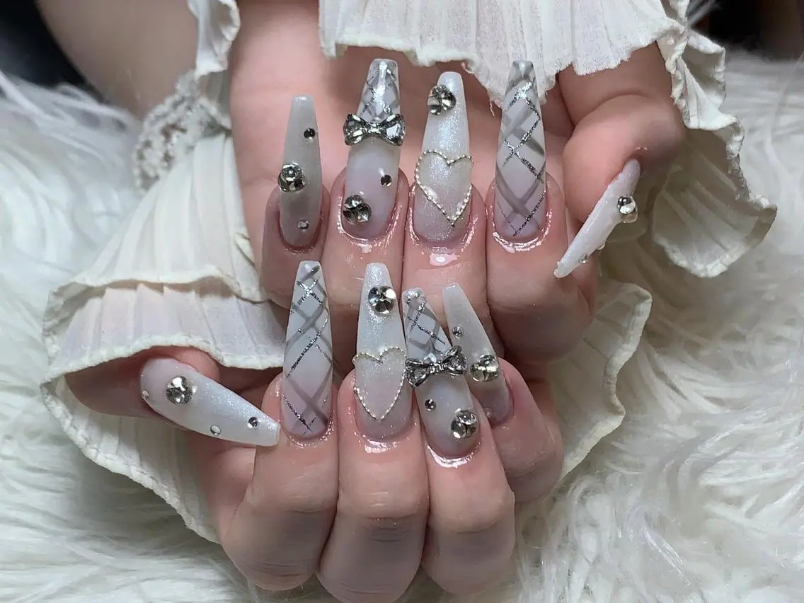 ネイル ハンドネイル 🩷Yun nail Salon 本店🩷のネイルデザイン