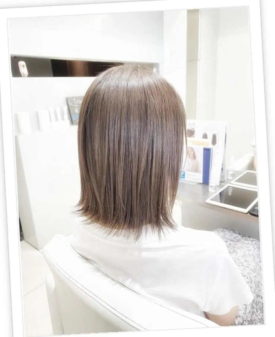 【レディースカット】【ミディアムヘア限定】の写真